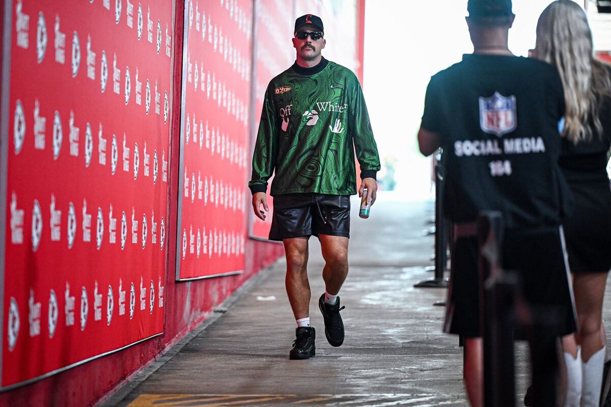 Kansas City Chiefs tight end Travis Kelce arrives for the Chiefs’ game with the Bengals Sunday, Sept. 15, 2024, at GEHA Field at Arrowhead Stadium.