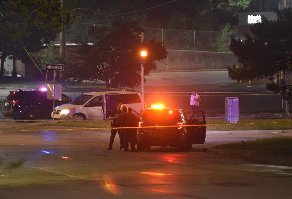 2 dead, 1 injured in Kansas City police shooting Friday night | Kansas ...
