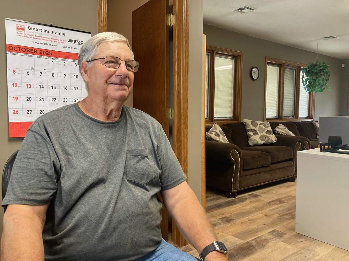 Kansas town residents slam Trump ouster at Eisenhower library | Kansas ...