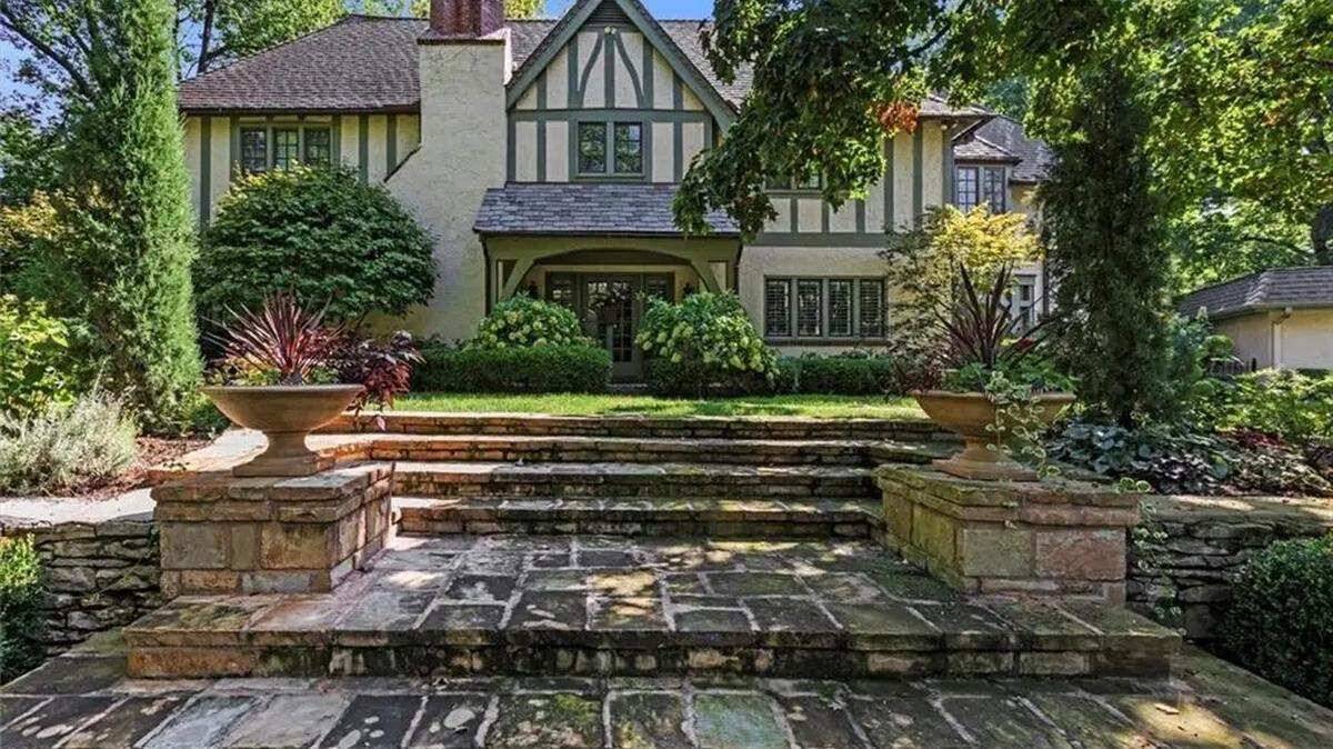 Designed in the 1920s by the architect of the Plaza, 1234 W. 58th St. is located in Kansas City near Ward Parkway and Mission Hills.