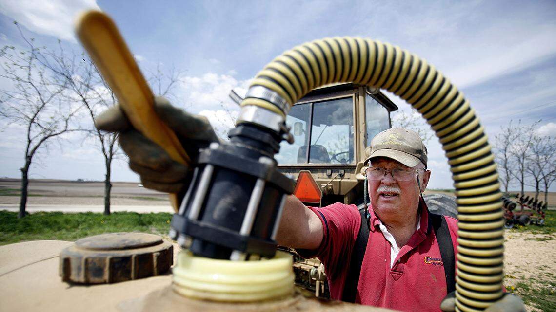 Electric vehicles make no sense for long trips, but there’s a solution already growing on Midwestern farms.