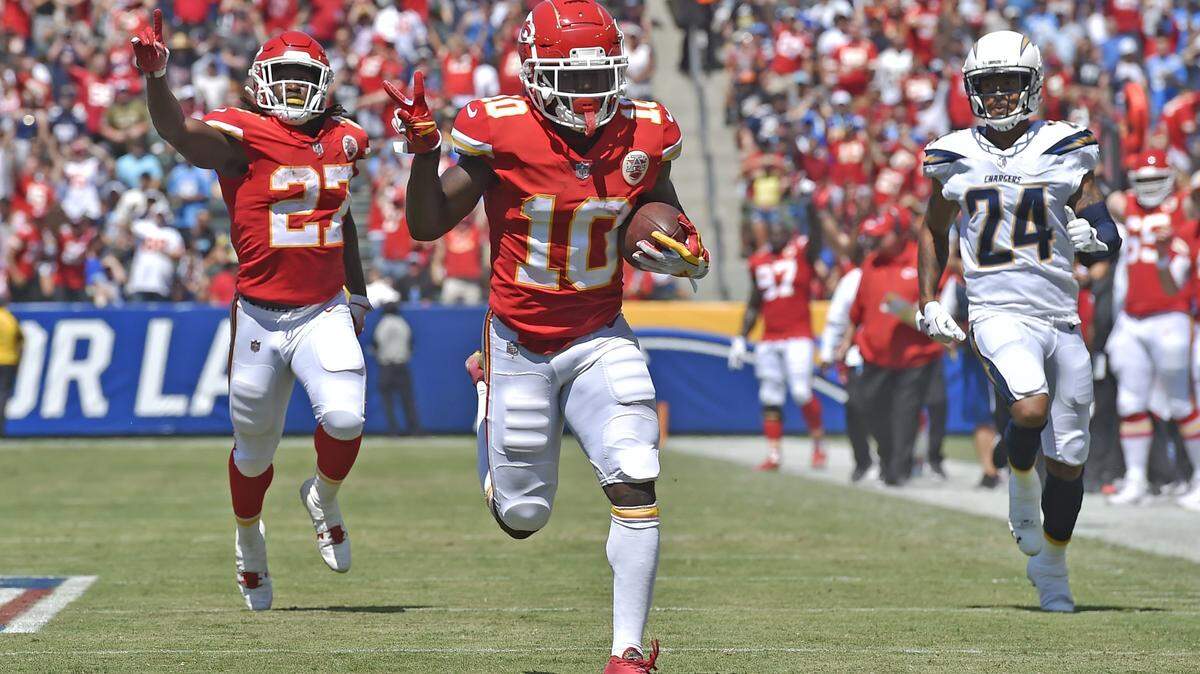 Mahomes’ Week 1 touchdowns: the speedster, the shovel and ‘the sausage with hands’
