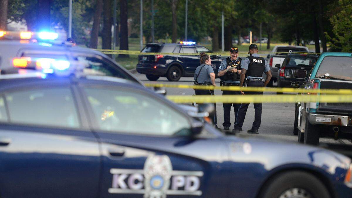 Police investigate a homicide Sunday, Aug. 30, 2020, in the 4900 block of The Paseo in Kansas City.