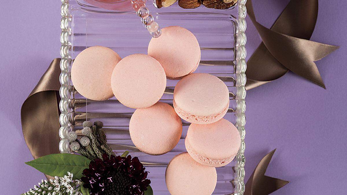 A CHANGE OF PACE French macarons from Cosentino’s Market are a tasty alternative to the classic wedding cake.