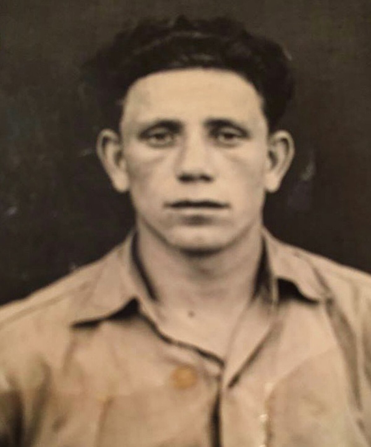 Herschel Lipa became Harry Black in the United States.
