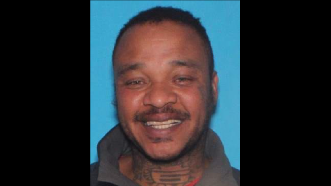 Justin Robinson, 40, escaped from Ray County Jail and is considered a danger to the community.