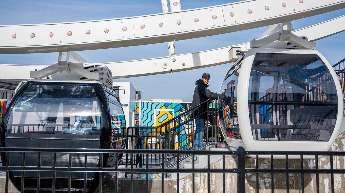 Dominic Arnone, wheel operator, readies the loading area at the KC Wheel at Pennway Point.