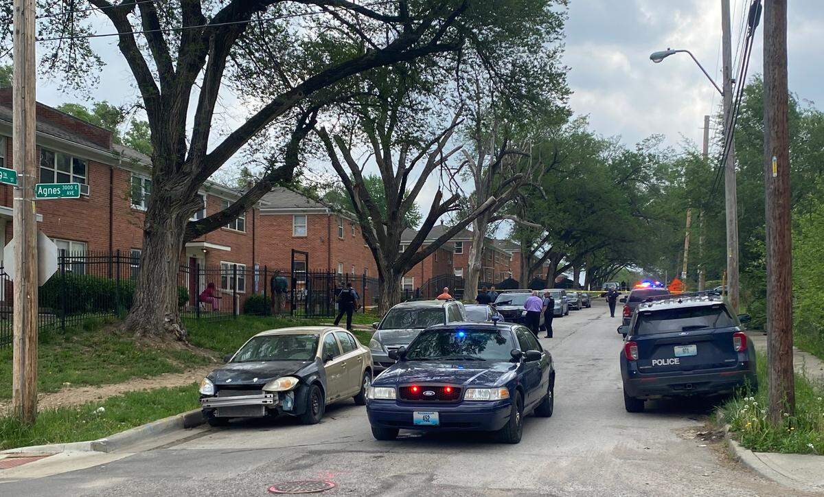 Kansas City police are investigating a homicide after a man died in a shooting Tuesday morning. The shooting was reported shortly after 9 a.m. in an apartment at the Swope Plaza Estates near 49th Street and Bellefontaine Avenue.