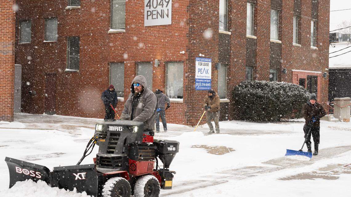 First big snow of 2026 shatters Kansas City record. How much fell in your area?