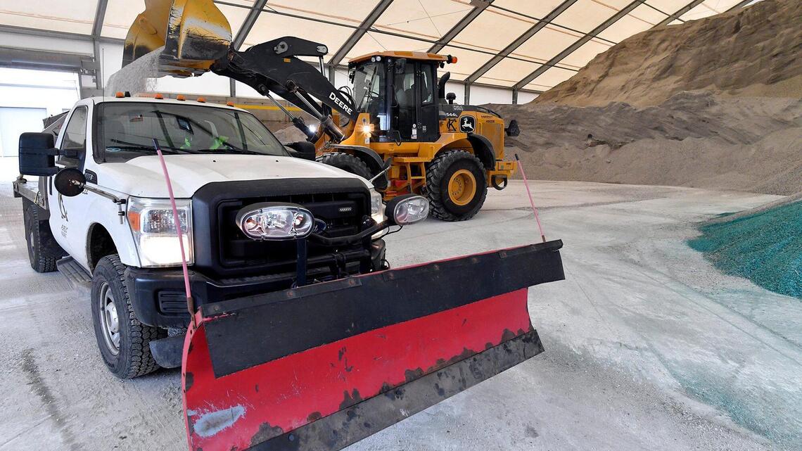 ‘All hands on deck’: Kansas City’s new snow removal plan faces its stiffest test