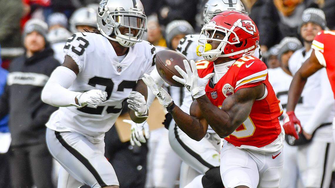 Make it 50: Chiefs’ Week 17 win vs. Raiders at Arrowhead includes two long Mahomes TDs