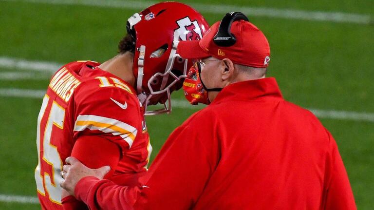 Mellinger Minutes: Chiefs lose (again), Andy Reid leaves hospital, Josh Gordon arrives