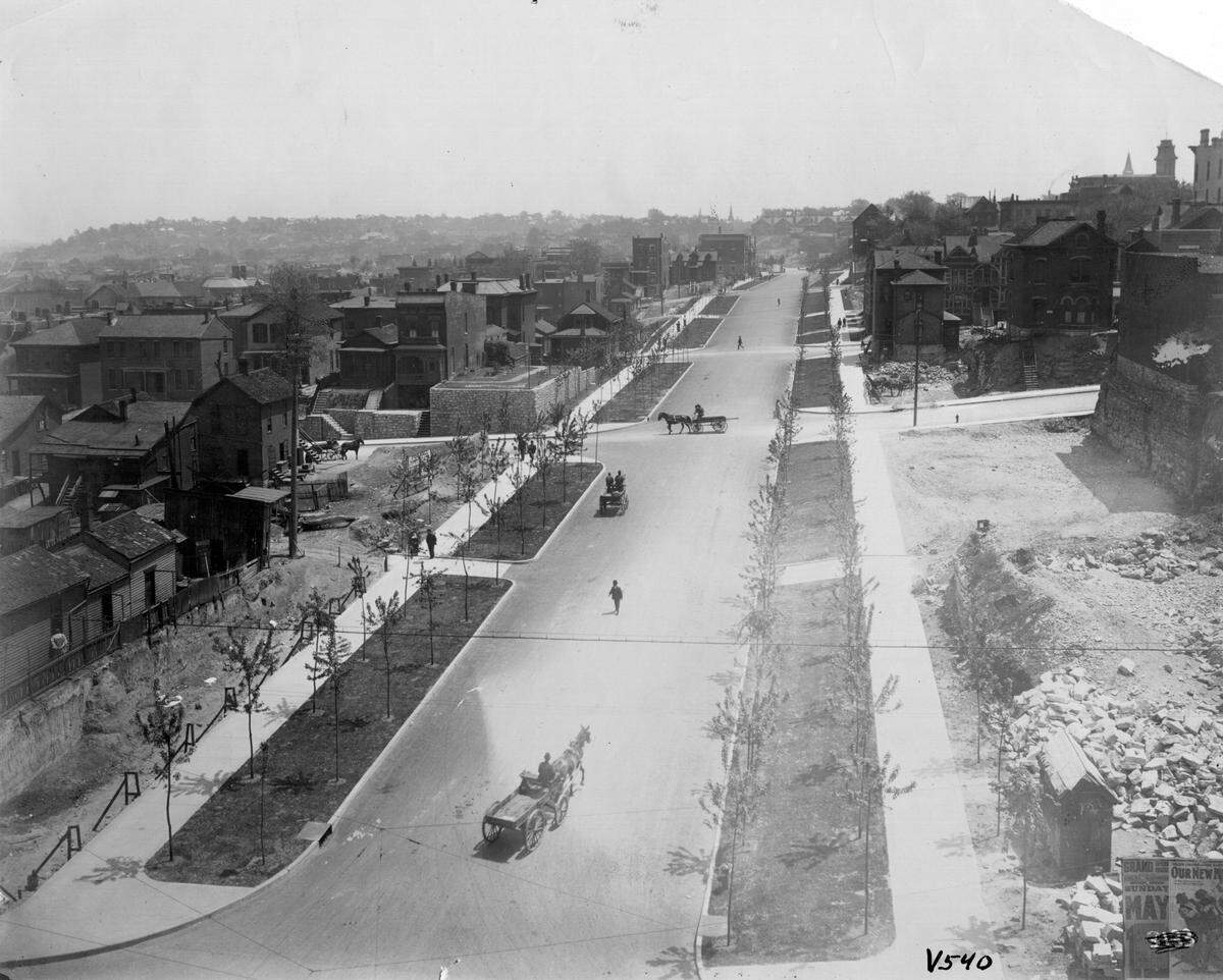 Admiral Boulevard after expansion in early 1900s.