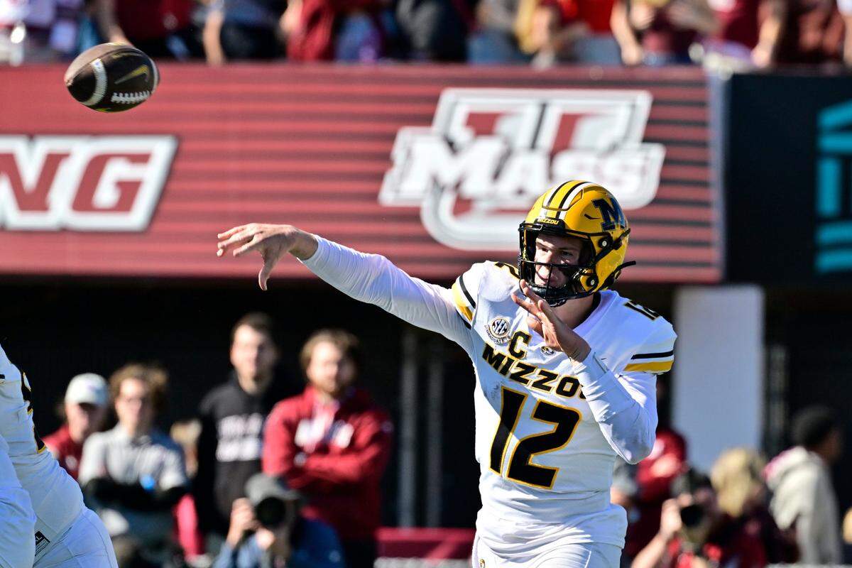 Missouri Tigers quarterback Brady Cook was 14 of 19 for 219 yards and two touchdowns on Saturday against the Massachusetts Minutemen at Warren McGuirk Alumni Stadium in Amherst, Mass.