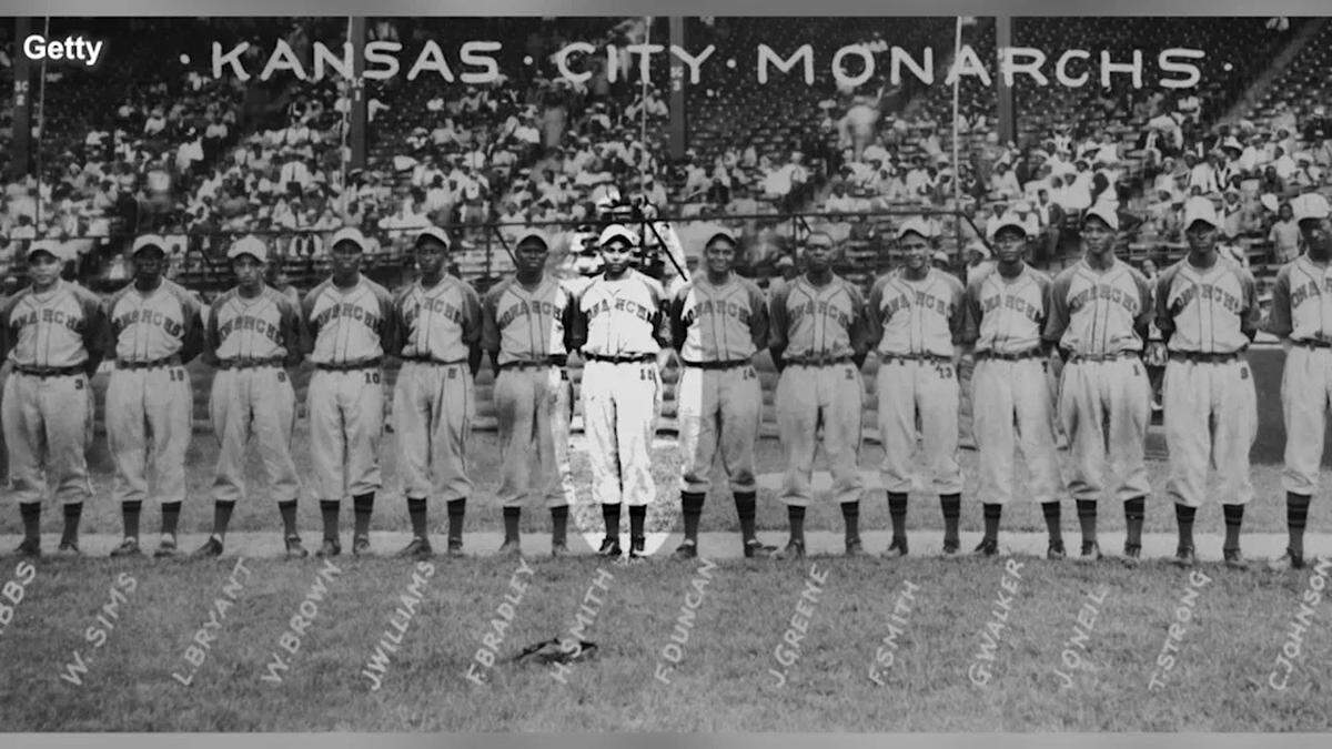 Hilton Smith is shown in this team photo of the Kansas City Monarchs.