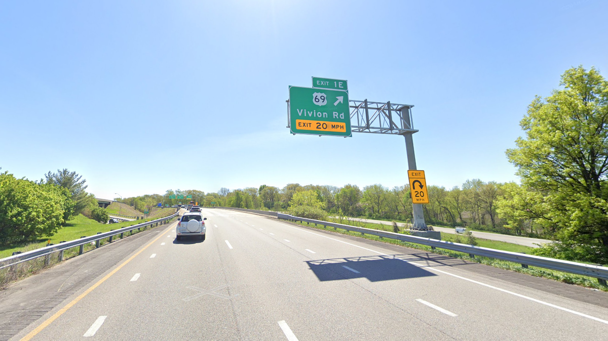 A Google Street View images shows Interstate 29 at Vivion Road in Kansas City.