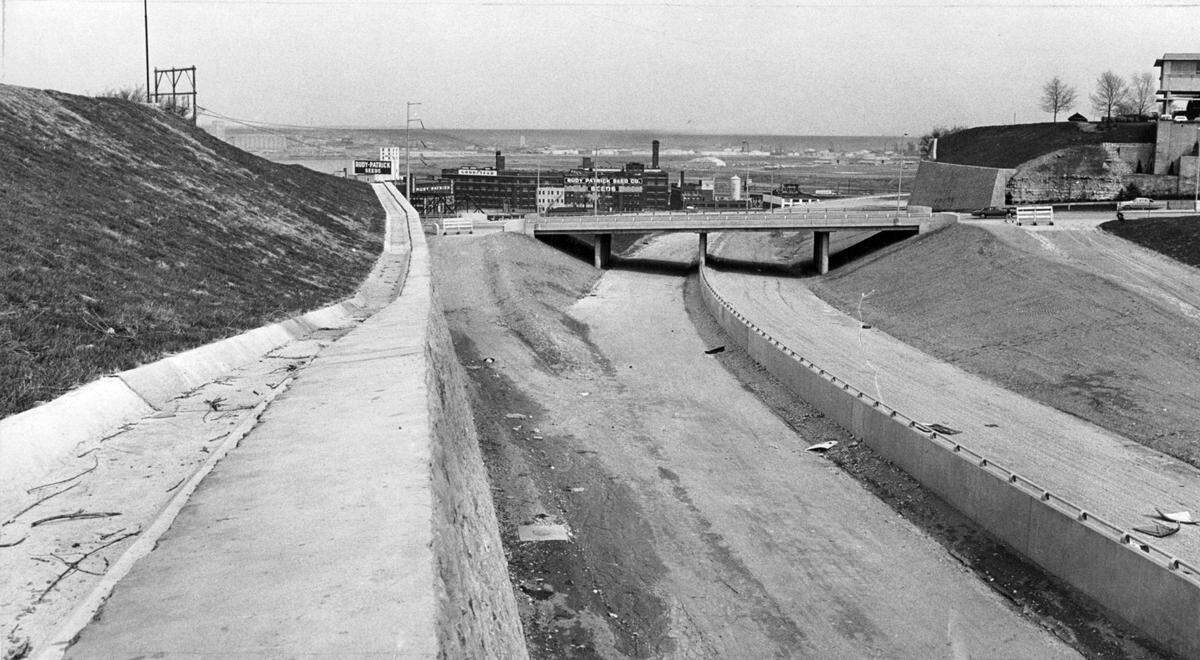 Once easily accessible to West Side residents, this north-facing view from Mulkey Square Park shows how the West Freeway effectively severed their connection to West Terrace Park (visible at right).