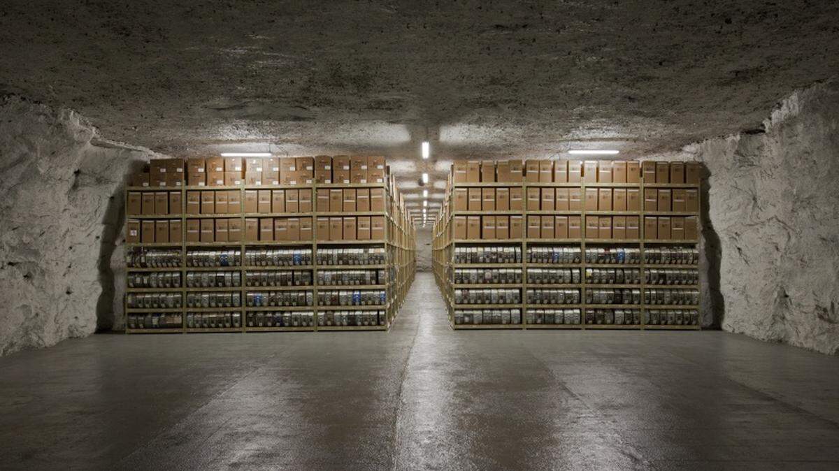 The John H. Baker Film Collection has for nearly 40 years been stored in a limestone bay like this one at UV&S Inc.’s records center at 8600 NE Underground Drive in Hunt Midwest’s Subtropolis business complex in Kansas City.