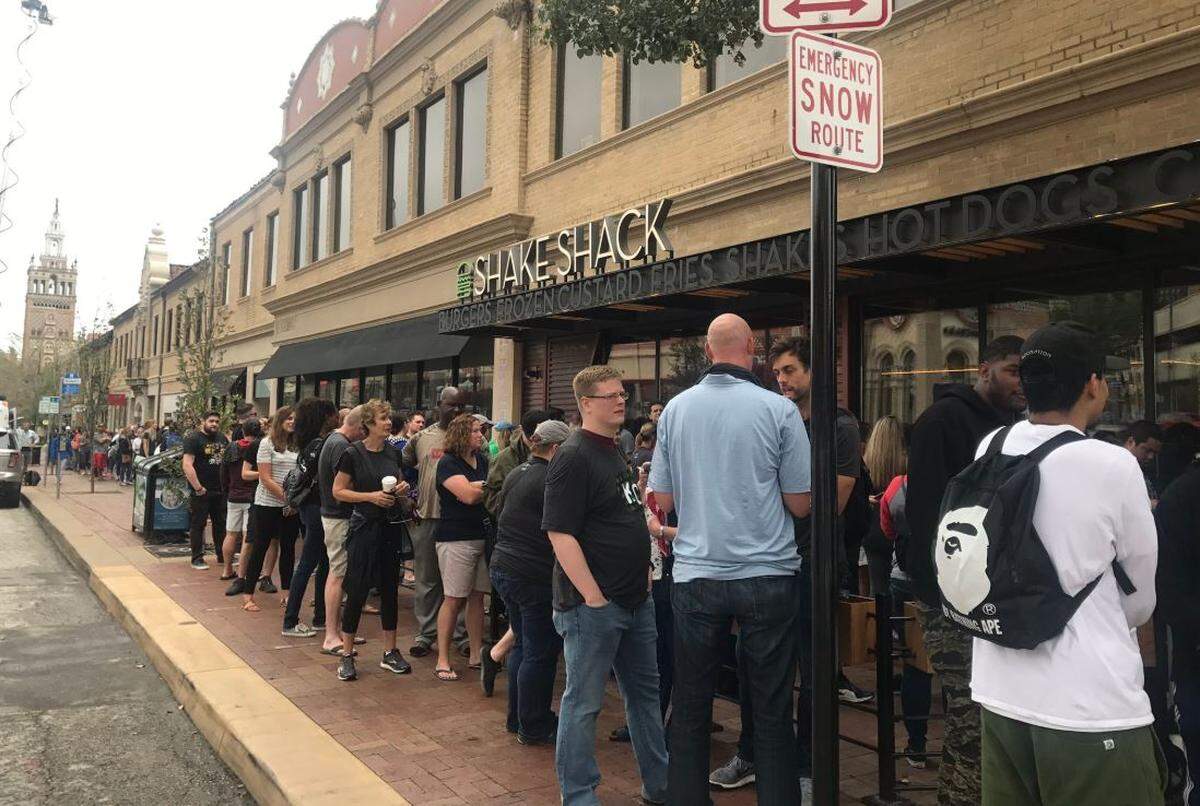 The line at Shake Shack around 10:45 a.m. Thursday, Sept. 6.