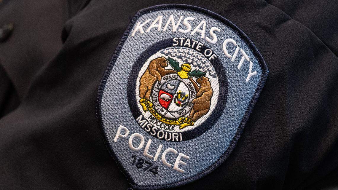Girl critically injured after crash with KCPD patrol car on Armour Boulevard