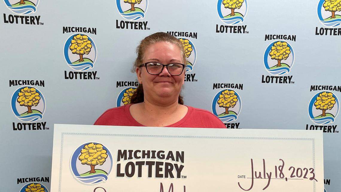 Shannon Molina, of Waterford, Michigan, won $559,200 in the Michigan Lottery’s progressive prize.
