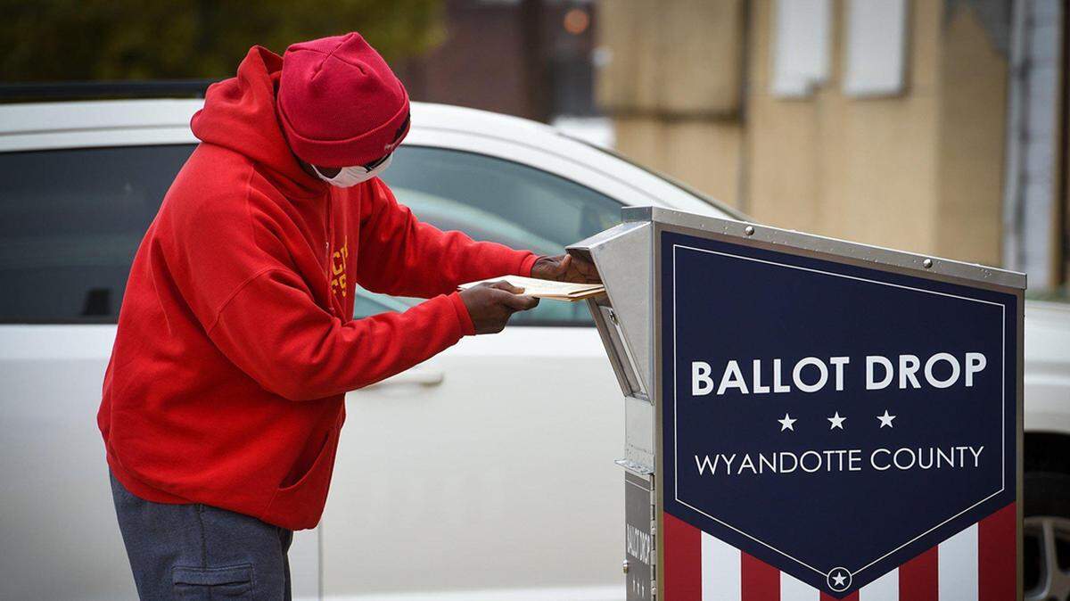 A ballot drop box outside the Wyandotte County Election office, 850 State Ave.