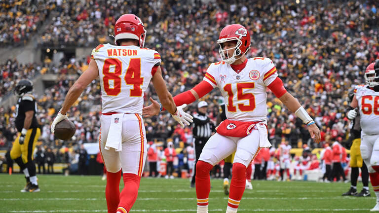 Chiefs expected to place Tyquan Thornton on IR, sign Justin Watson after bye