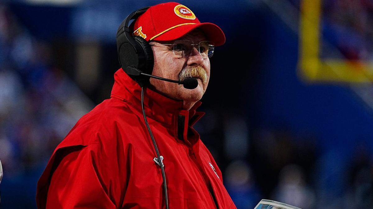 Kansas City Chiefs coach Andy Reid looks toward his team during first-half action against the Buffalo Bills at Highmark Stadium in Orchard Park on Nov. 17, 2024.