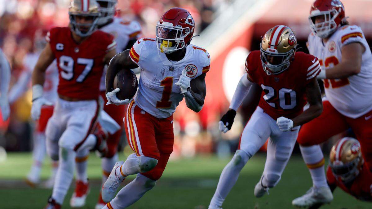 Kansas City Chiefs running back Jerick McKinnon (1) runs against the San Francisco 49ers during the second half of an NFL football game in Santa Clara, Calif., Sunday, Oct. 23, 2022.