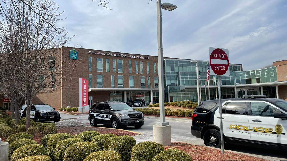 2 patients from Olathe school shooting in critical condition, third stable: hospital