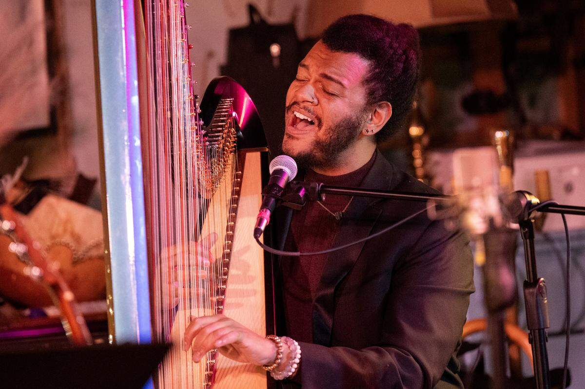 Local musician Calvin Arsenia will perform a special Valentine’s Day show at Knuckleheads.