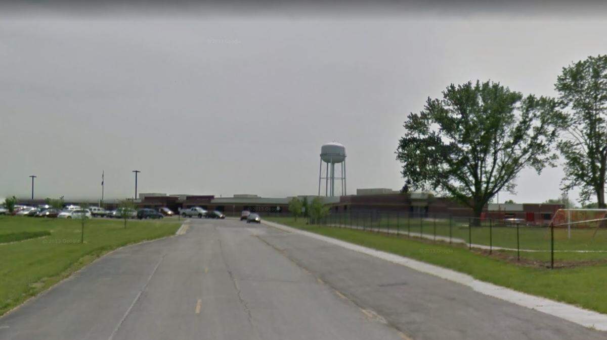 Tonganoxie USD 464 issued a statement Thursday night after someone found a weapon inside a locker at Tonganoxie Middle School. This is a Google Maps view of the school from May 2011.