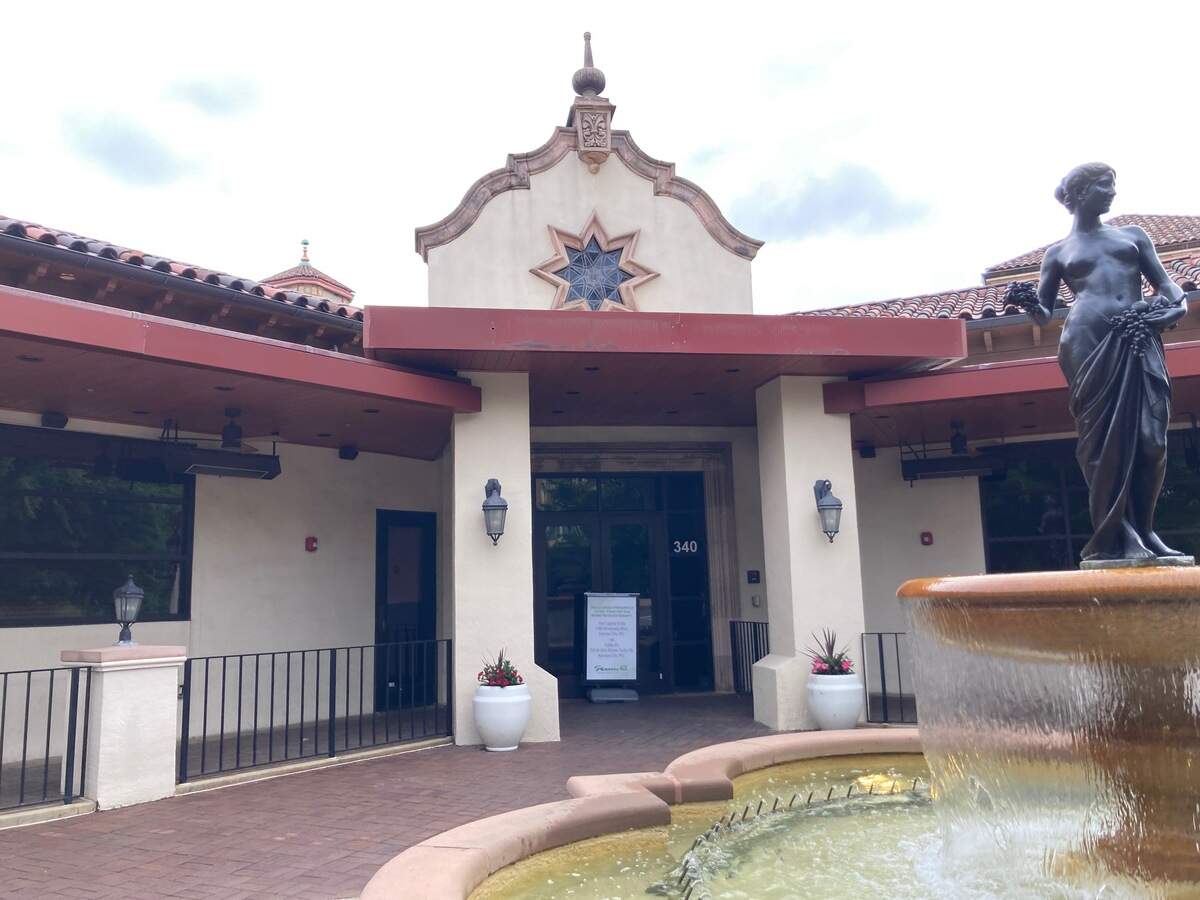 Seasons 52, a restaurant on the Country Club Plaza, closed this month after 14 years in business.