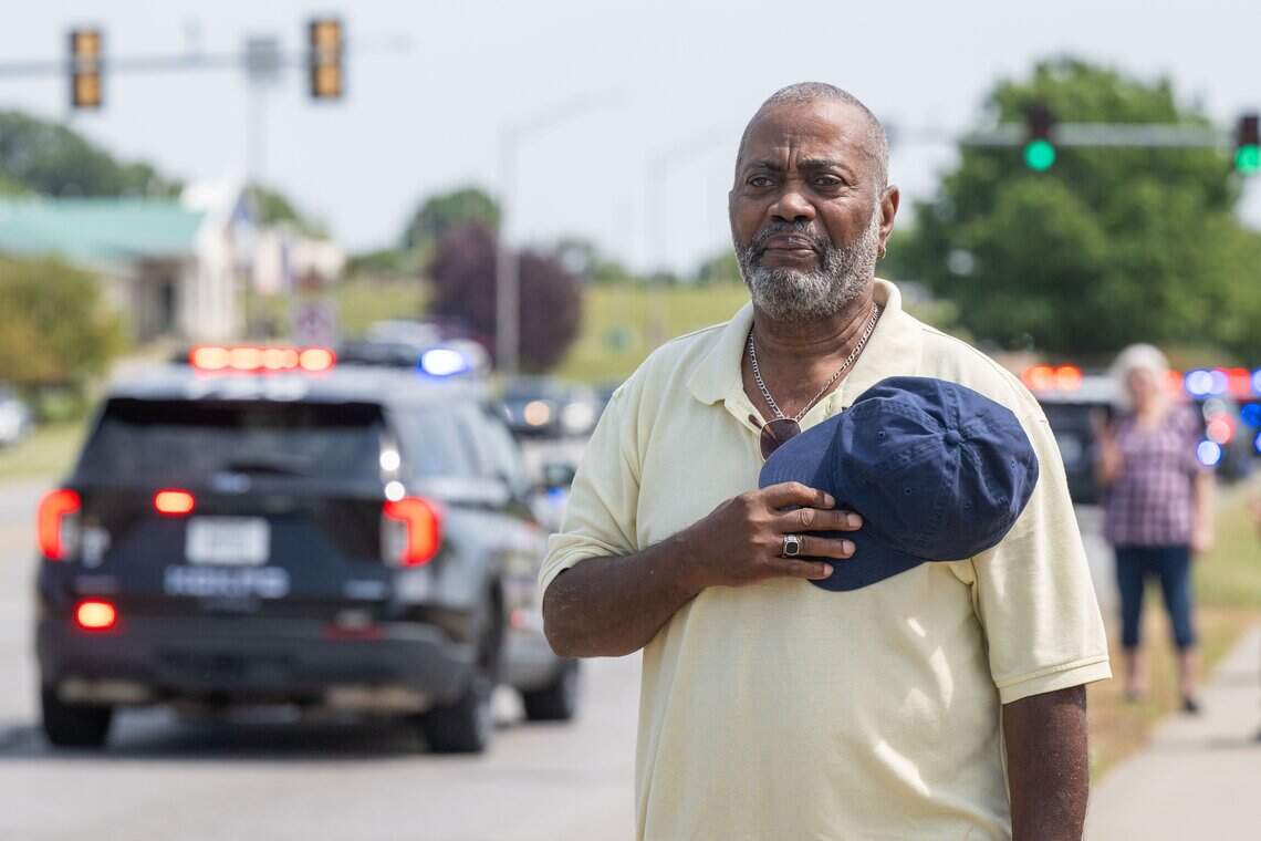 Photos from Officer Simoncic's funeral procession | Kansas City Star