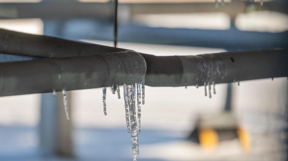 A blast of arctic air expected to descend upon the Kansas City region on Saturday, bringing the coldest temperatures of the winter season, according to the National Weather Service in Kansas City.