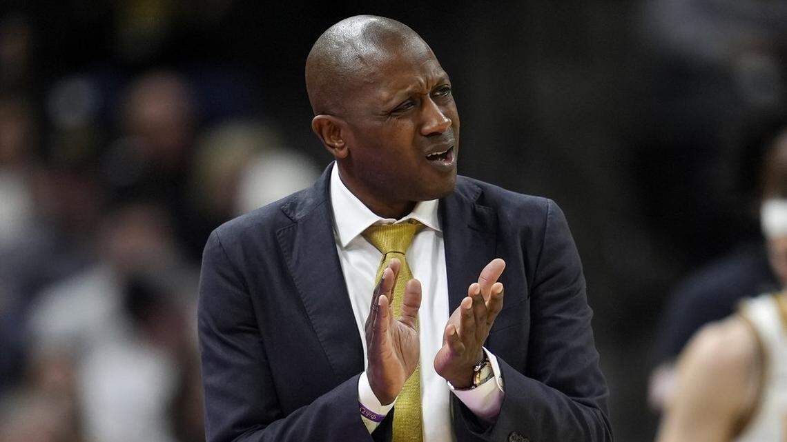 Mizzou Tigers are taking right steps toward March. See road victory at Texas A&M