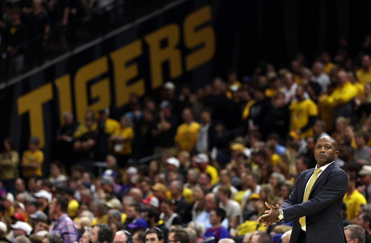 Head coach Dennis Gates of the Missouri Tigers during the game against the Kansas Jayhawks at Mizzou Arena on December 8, 2024 in Columbia.