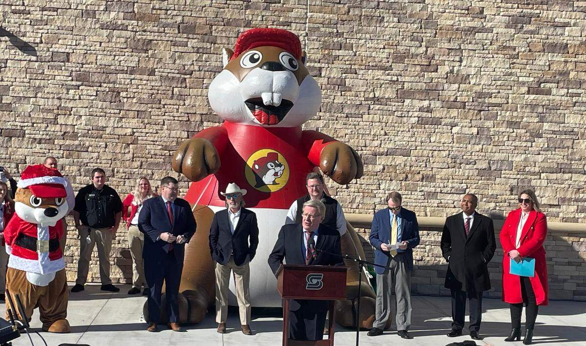Springfield Mayor Ken McClure addresses the crowd at the Buc-ee’s ribbon-cutting ceremony Monday
