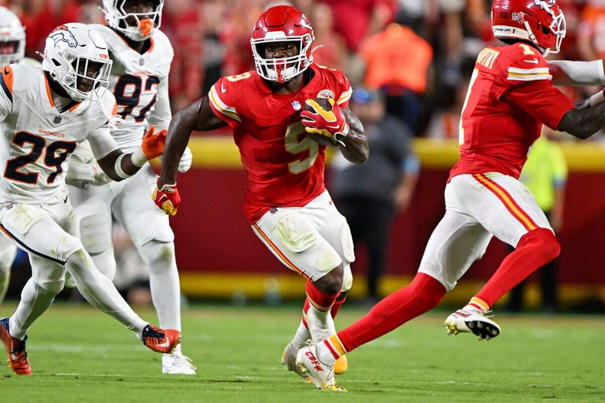 Kansas City Chiefs running back Kenneth Walker III (9) runs the ball for a 60-yard touchdown in the second half of the Kansas City Chiefs vs. Denver Broncos NFL season opener at Arrowhead Stadium in Kansas City on Sept. 14, 2026.