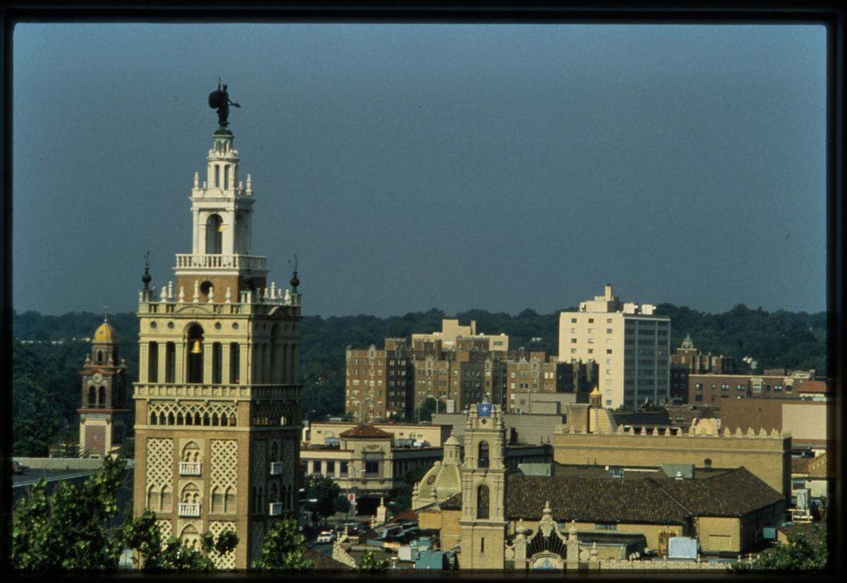 The Giralda Tower above the Country Club Plaza in the 1980s. Missouri Valley Special Collections.