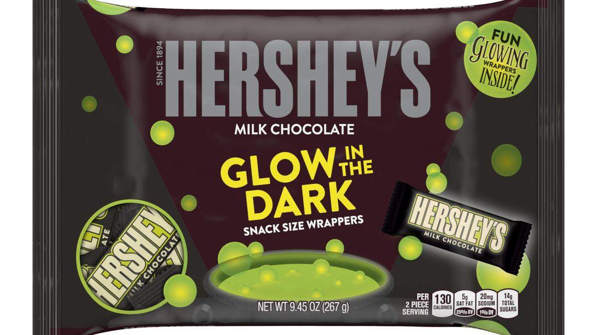Snack-size Reese’s Peanut Butter Cups, Kit Kat and Hershey’s bars will glow in the dark this Halloween in special wrappers. The candies will be sold nationwide after being tested on a limited basis last season.