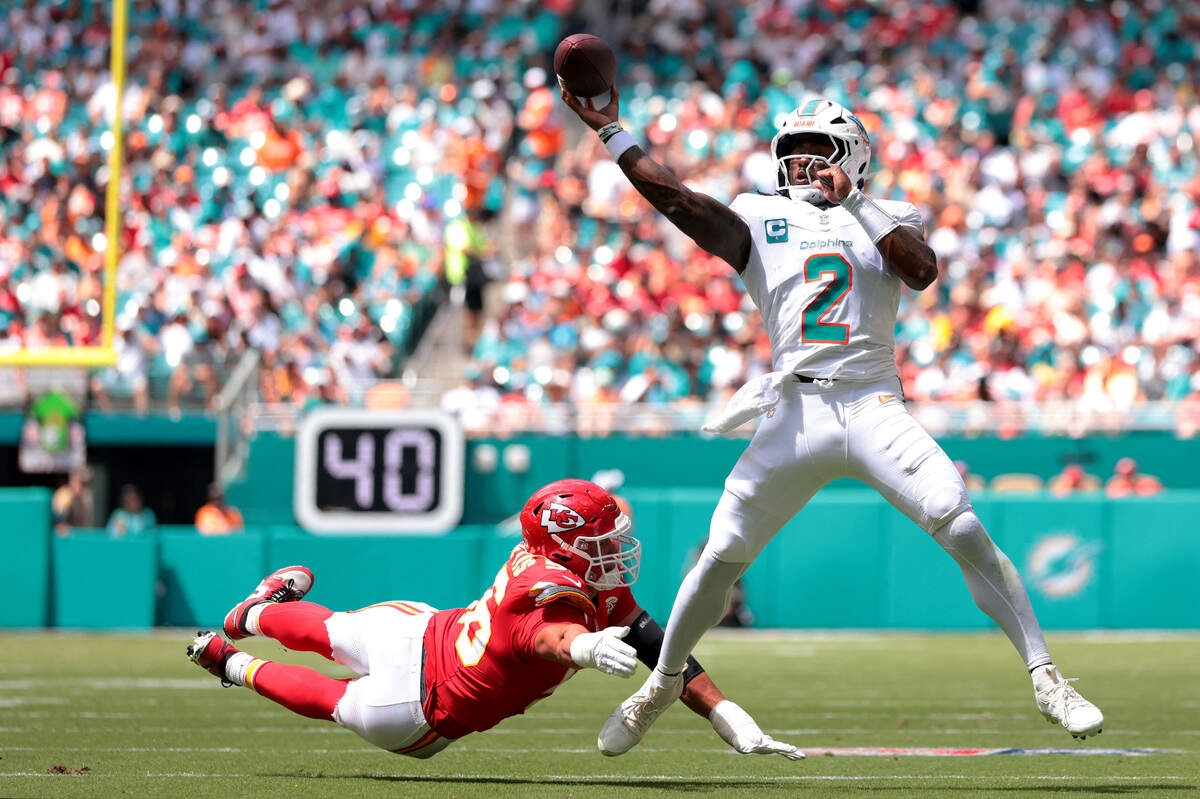 Miami Dolphins contra os Chiefs (Foto: Sam Navarro-Imagn Images)