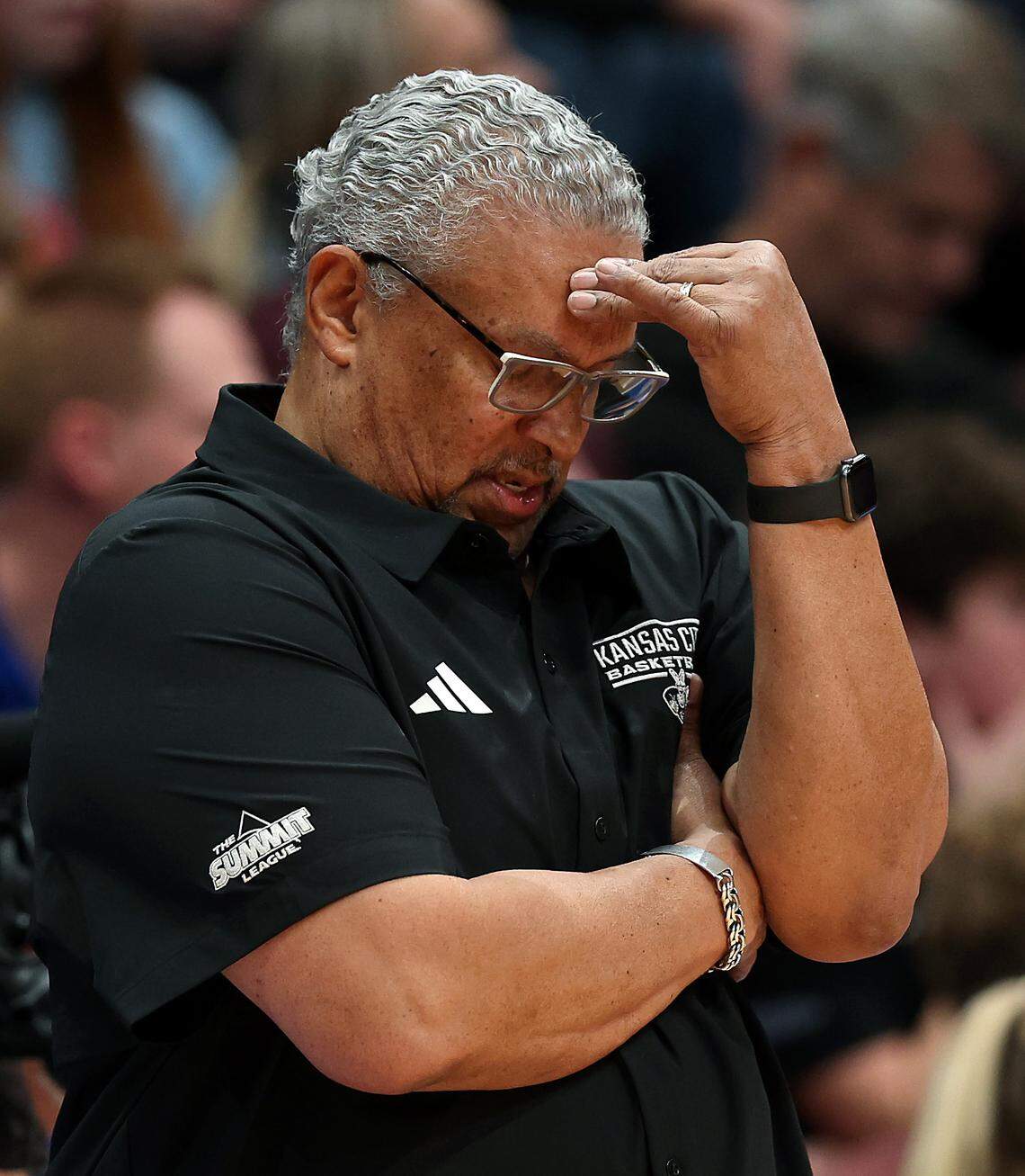 Head coach Marvin Menzies of the KC Roos reacts from the bench during the game against the Kansas Jayhawks at Allen Fieldhouse on December 5, 2023 in Lawrence.