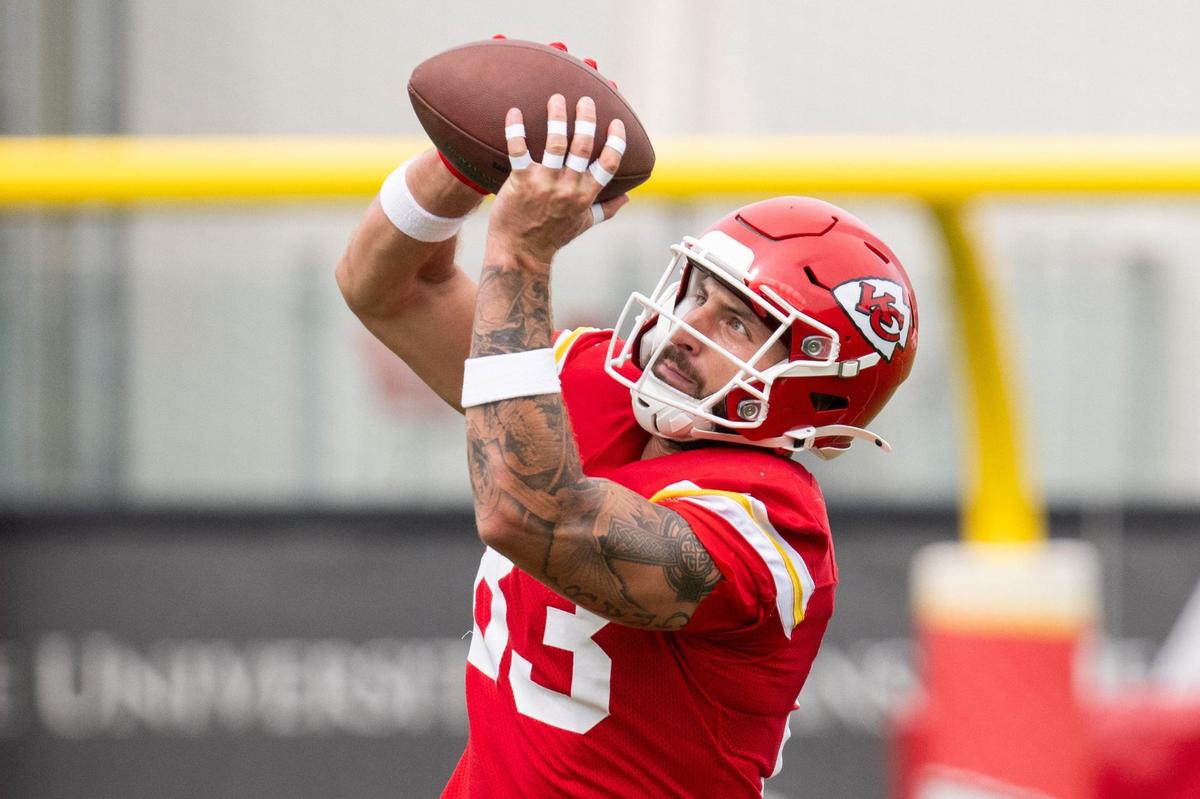 Kansas City Chiefs tight end Noah Gray at practice on Friday, Sept. 13, 2024.