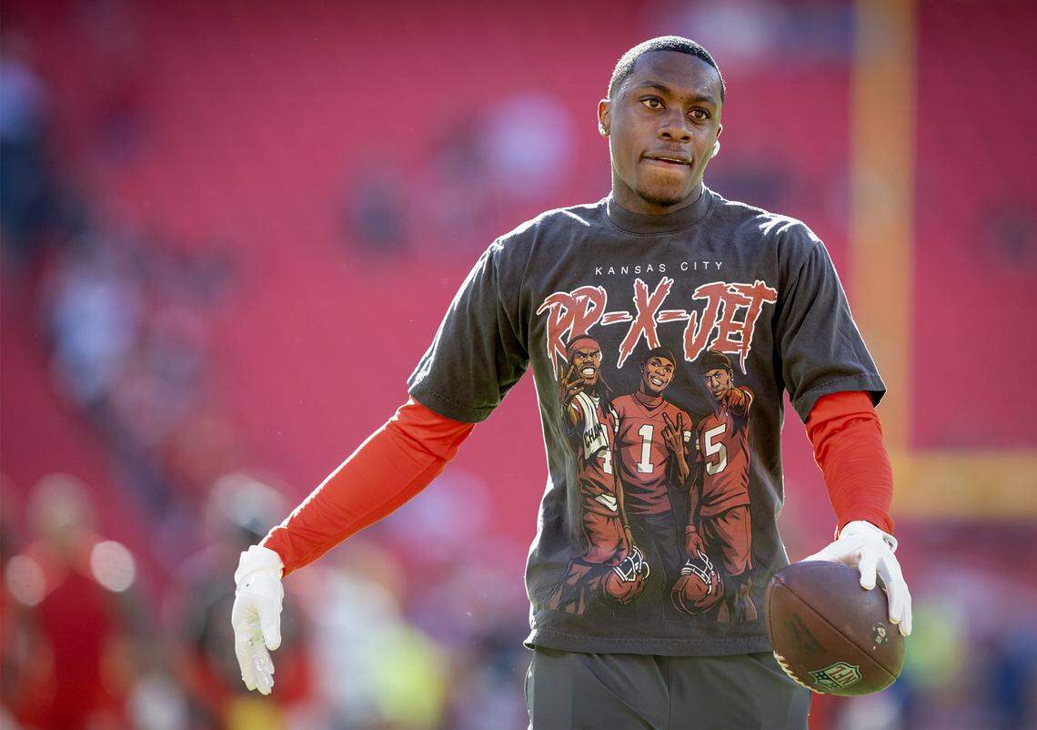 Kansas City Chiefs wide receiver Xavier Worthy (1) warmups for the game against the Las Vegas Raiders on Sunday, October 19, 2025, at GEHA Field at Arrowhead Stadium in Kansas City. Worthy sported a shirt featuring wide receivers Marquise Brown (5), himself, and Rashee Rice (4).