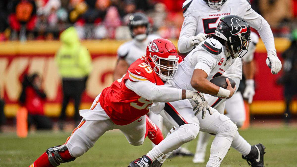 Kansas City Chiefs defensive tackle Chris Jones (95) sacks Houston Texans quarterback C.J. Stroud (7) in the first quarter during the AFC Divisional Round playoff game on Saturday, Jan. 18, 2025, at GEHA Field at Arrowhead Stadium.
