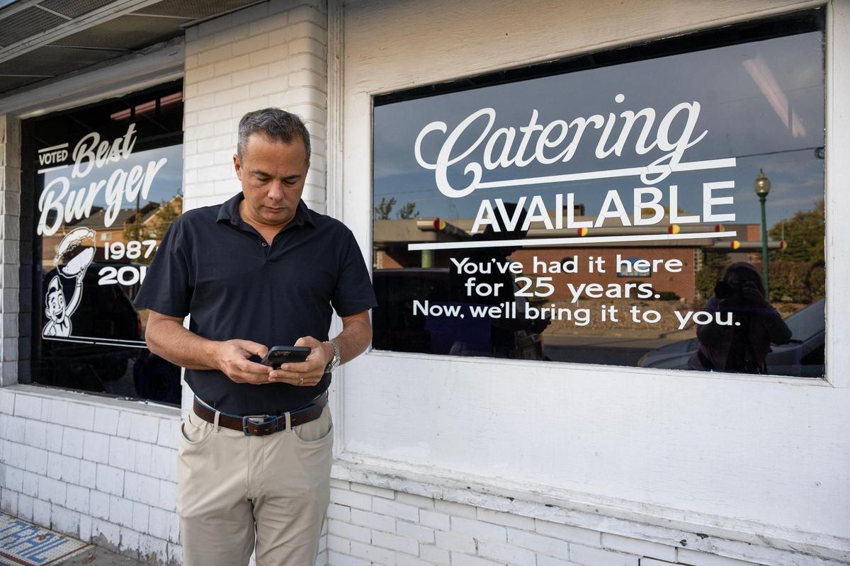 “We’re feeding kids. It’s a way of giving back that’s just unbelievable,” said Joe Zwillenberg, owner since 2006 of the Westport Flea Market Bar & Grill. The Flea Market, through Joe Joe’s Catering, provides 9,000 meals a day to some 5,000 school children throughout Kansas City.
