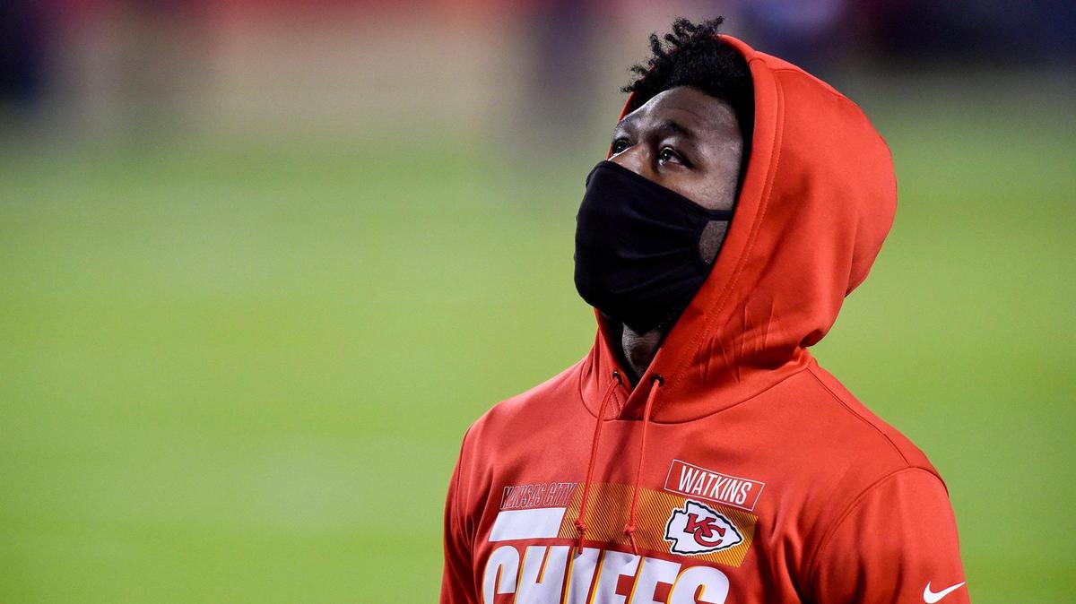 Kansas City Chiefs wide receiver Sammy Watkins watches the highlights from Sunday’s other NFL football games before the start of the Kansas City Chiefs game against the Denver Broncos at Arrowhead Stadium Dec. 6, 2020.