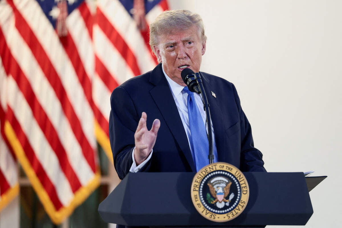 U.S. President Donald Trump speaks while hosting a dinner in the Rose Garden at the White House in Washington, D.C., U.S., September 2, 2026. REUTERS/Evelyn Hockstein