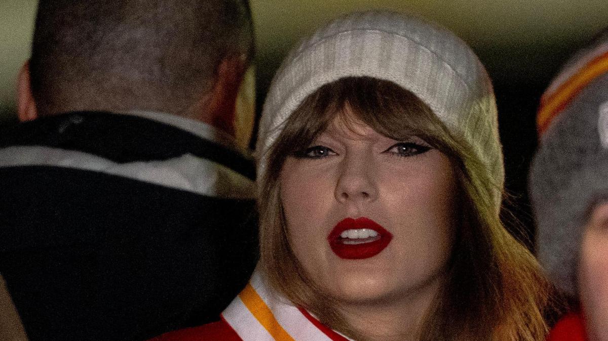 Pop star Taylor Swift arrives at Arrowhead Stadium before an AFC Wild Card game between the Kansas City Chiefs and the Miami Dolphins on Saturday, Jan. 13, 2024, in Kansas City.